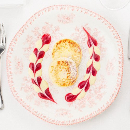 Сырники с вишневым соусом