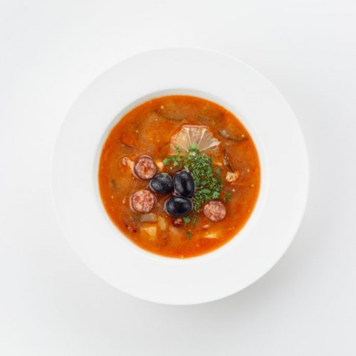 Солянка мясная по-домашнему